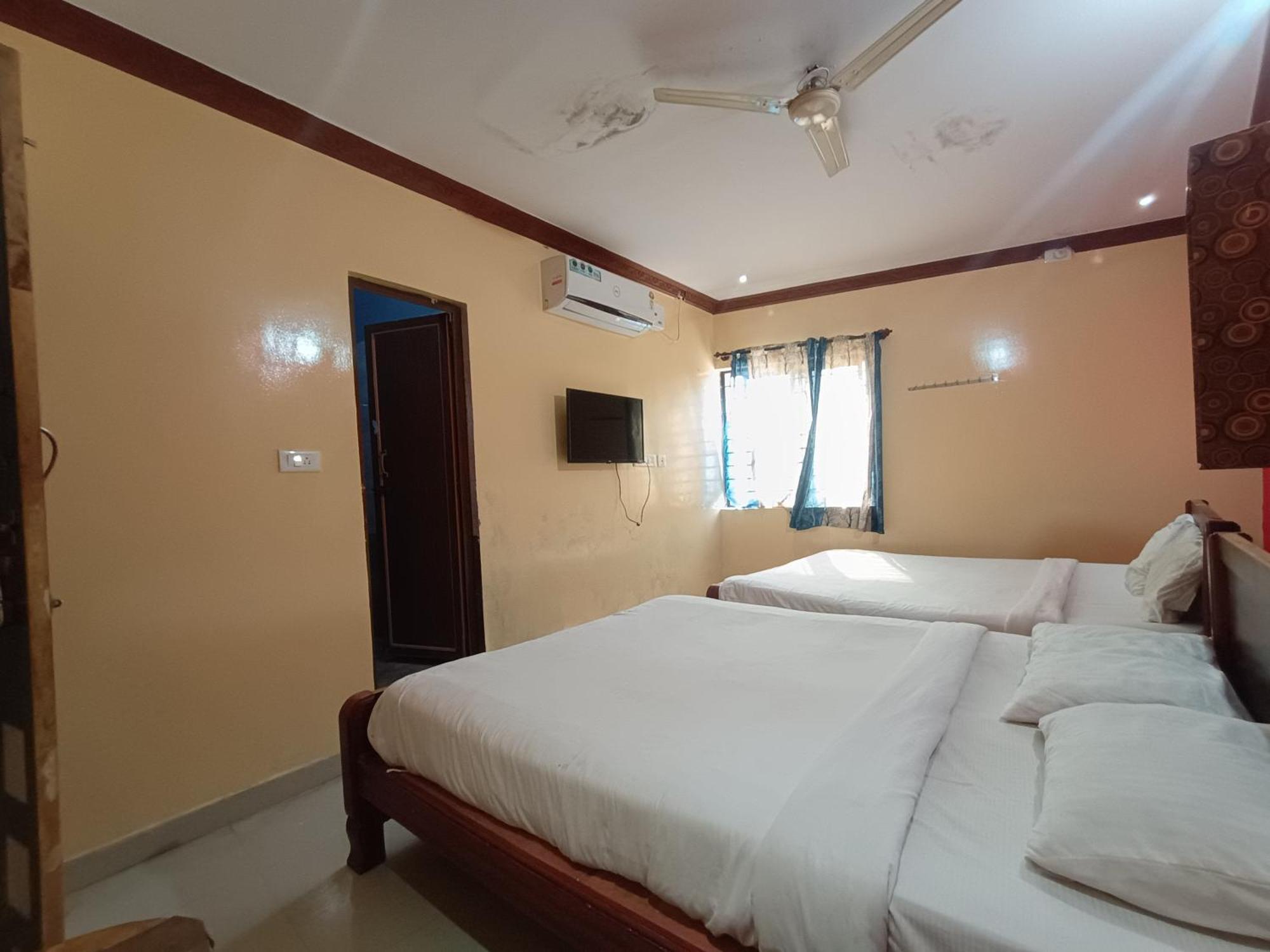 Hotel Malnad Grand Inn Kumbalgod Exterior photo